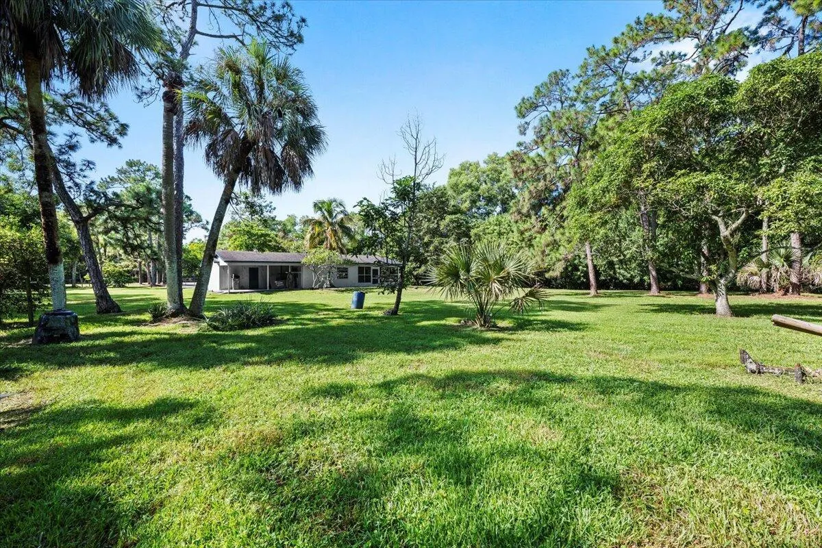 11613 52nd Road N