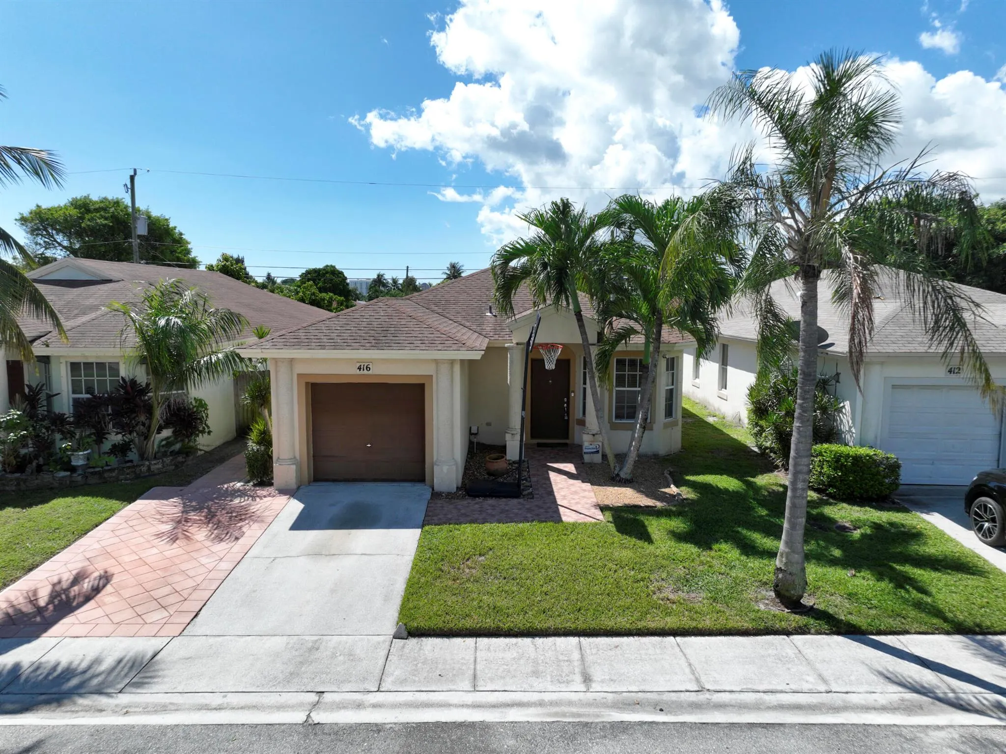 416 S Circle Drive S