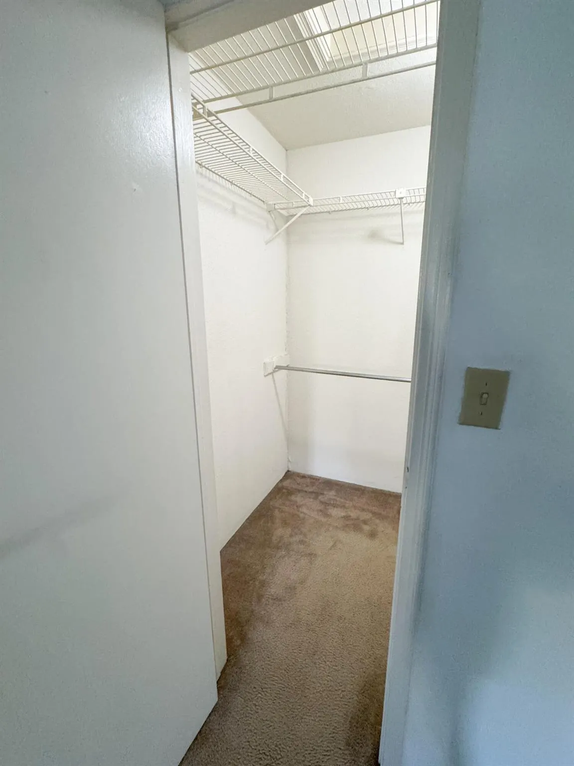 977 Riverside Drive, #232