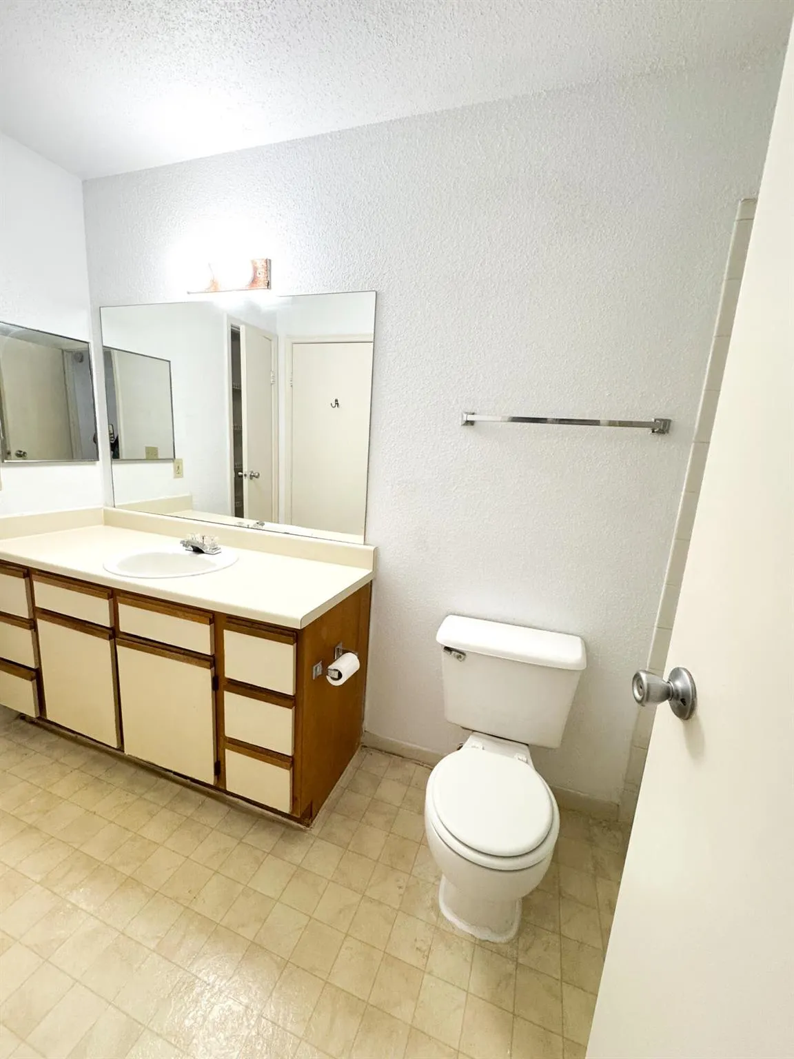 977 Riverside Drive, #232