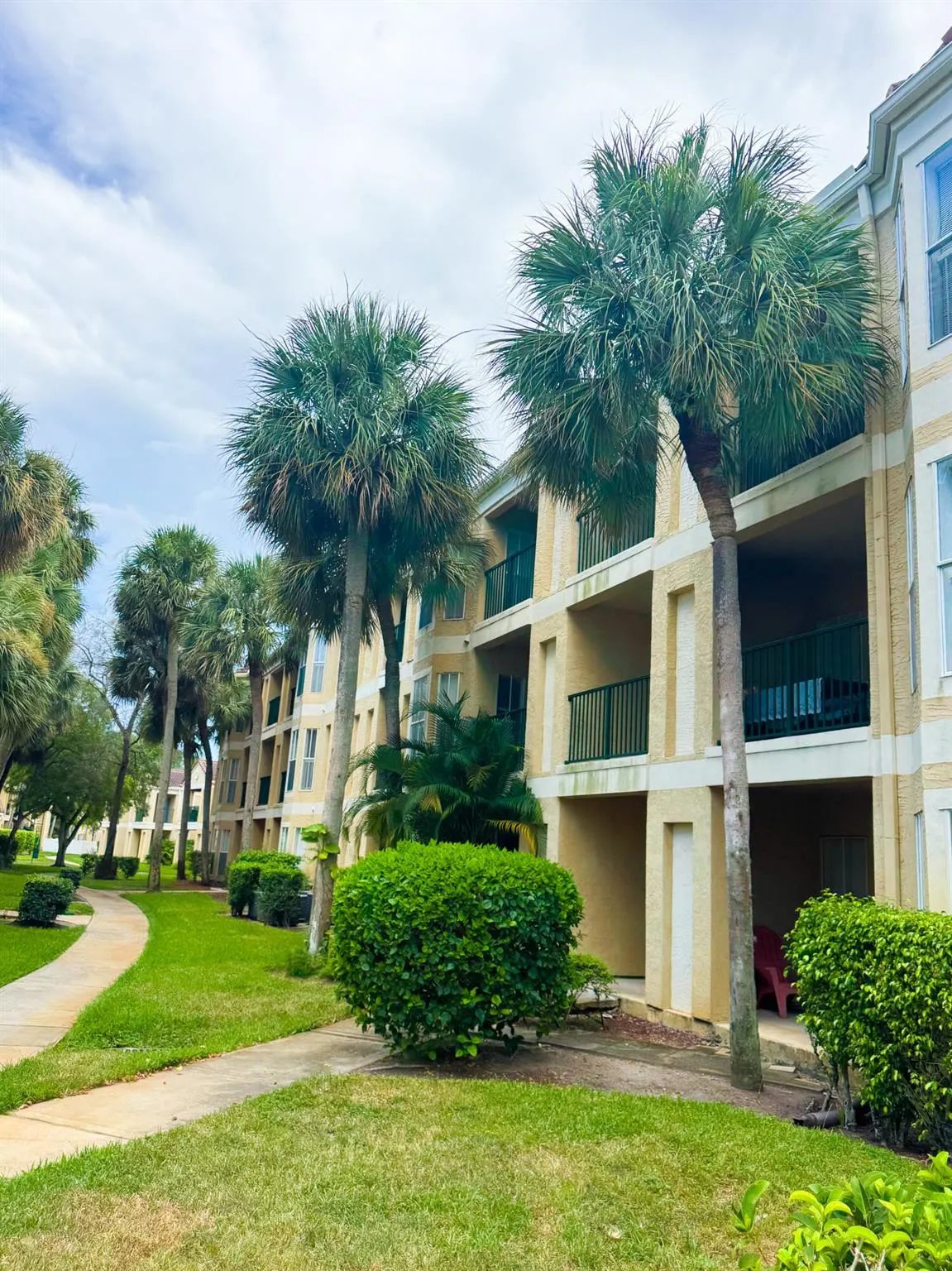 977 Riverside Drive, #232