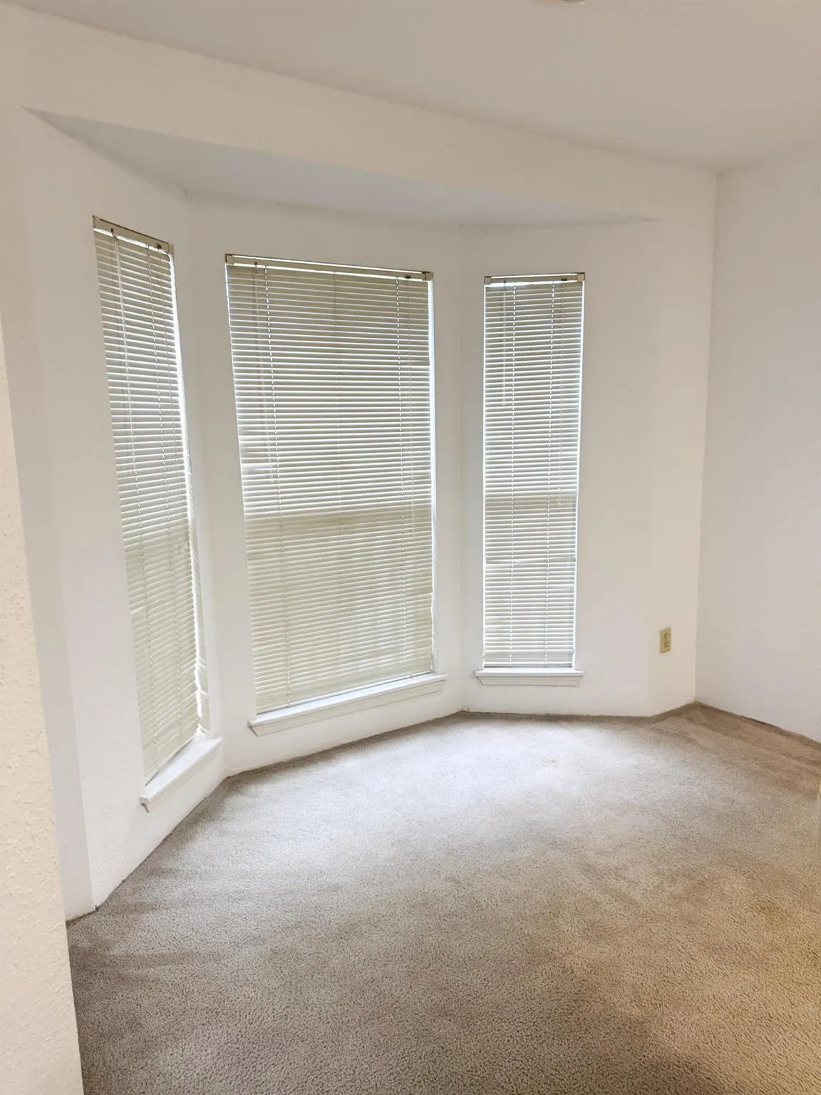 977 Riverside Drive, #232