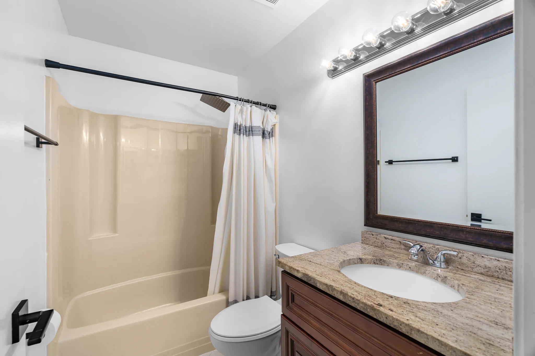 5201 W Club Circle, #203