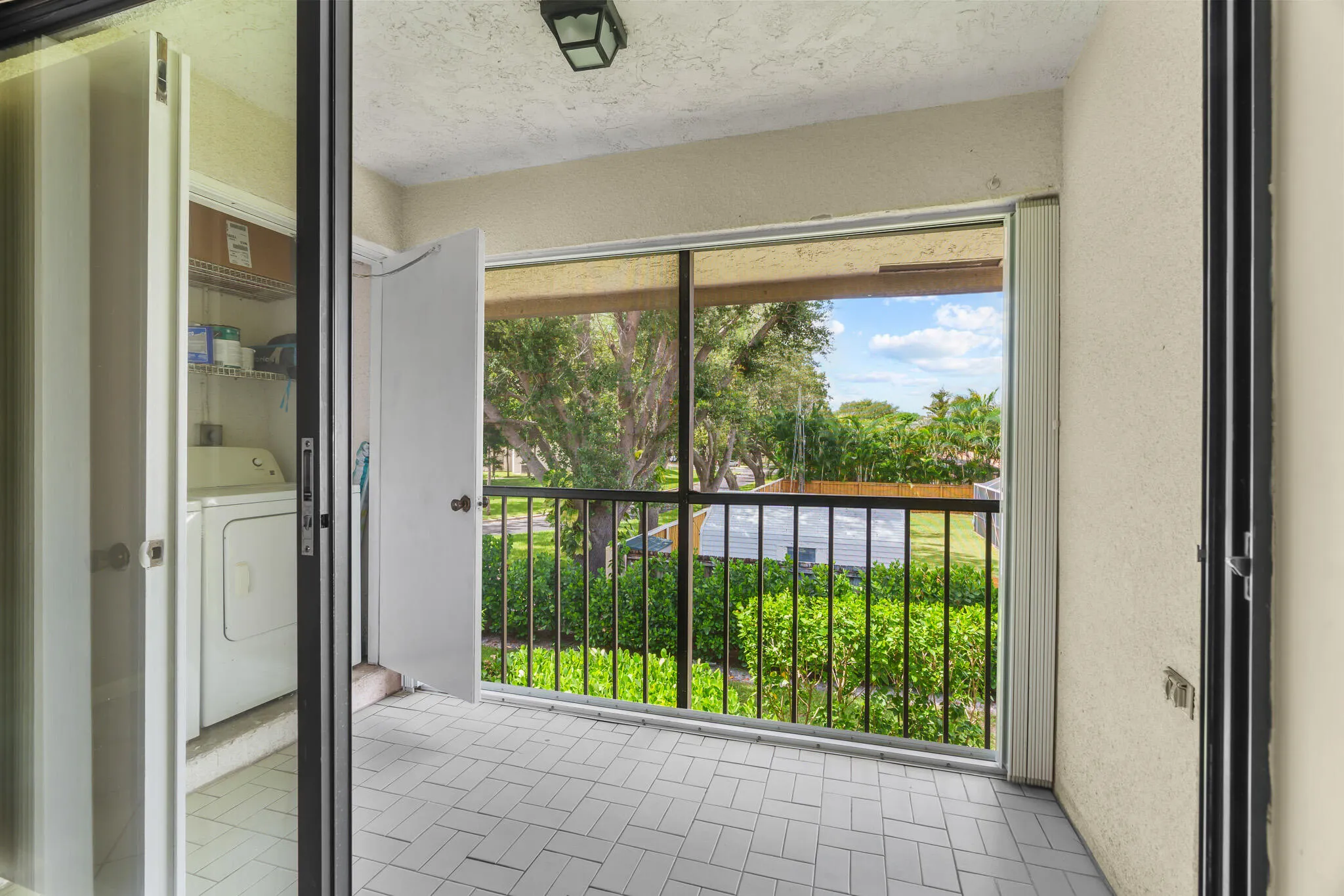 5201 W Club Circle, #203
