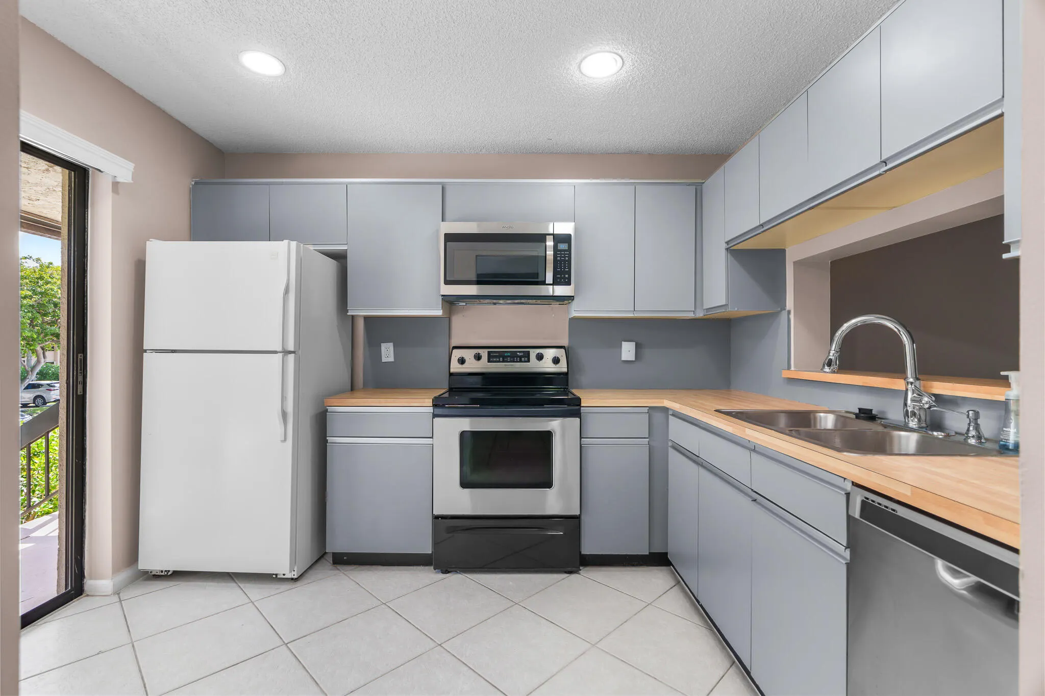 5201 W Club Circle, #203