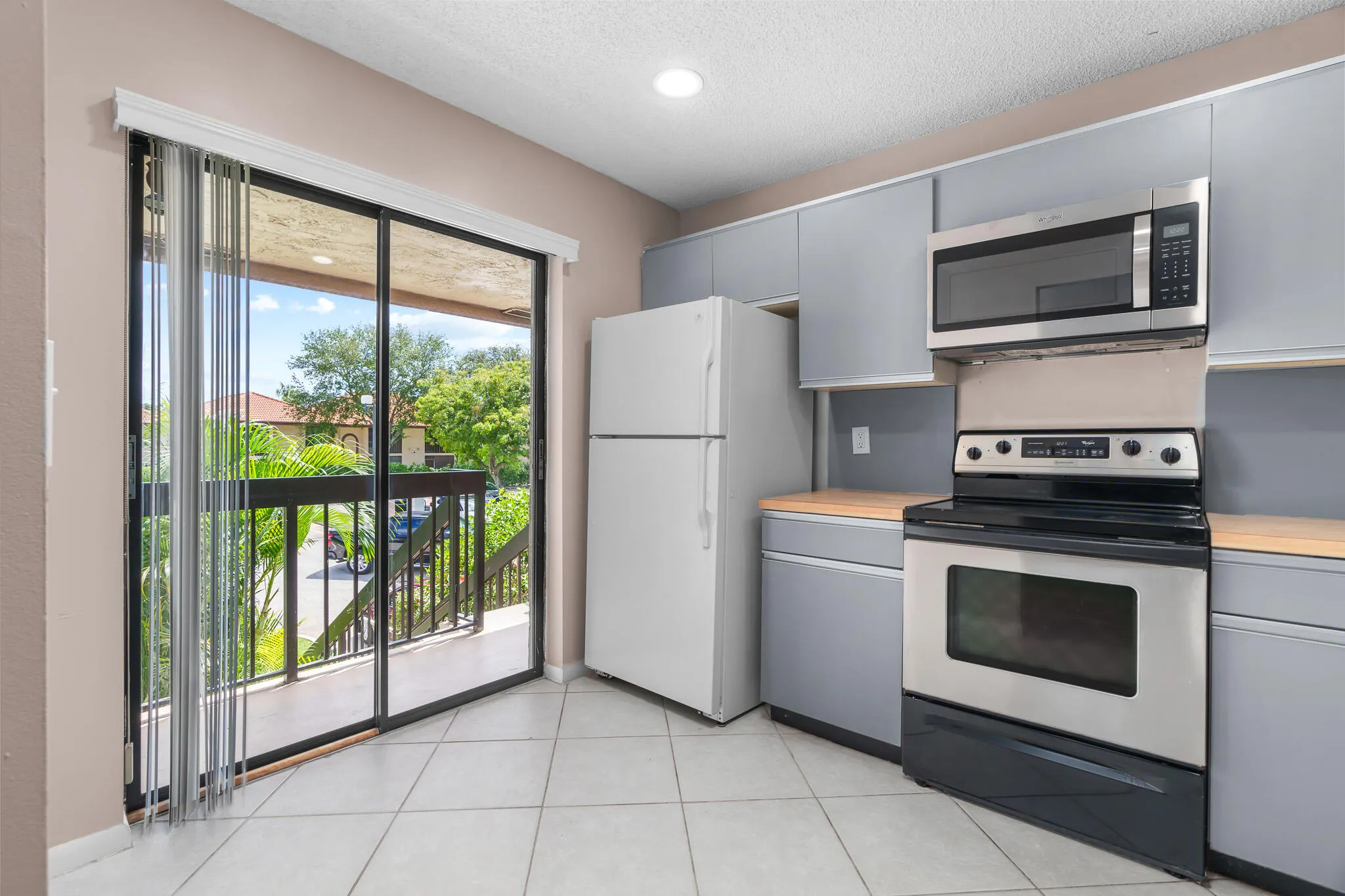 5201 W Club Circle, #203