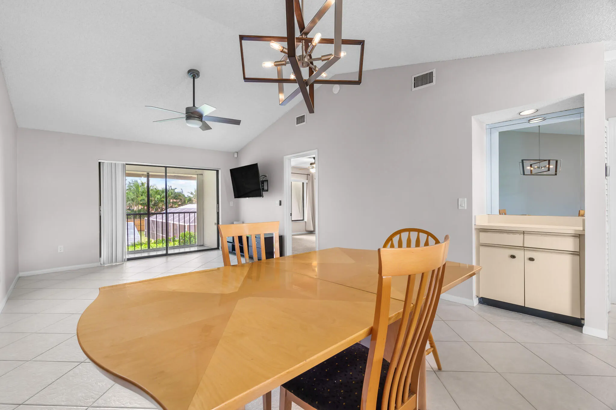 5201 W Club Circle, #203