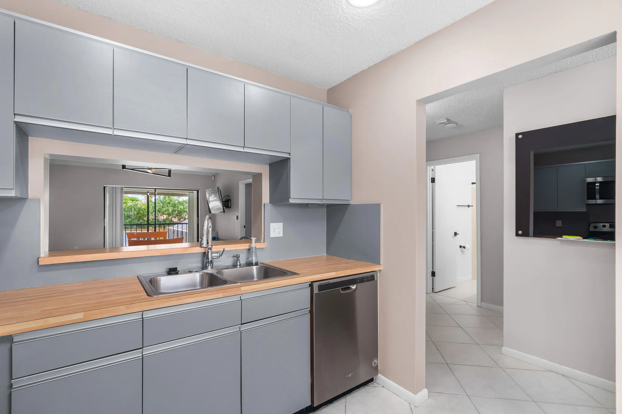 5201 W Club Circle, #203