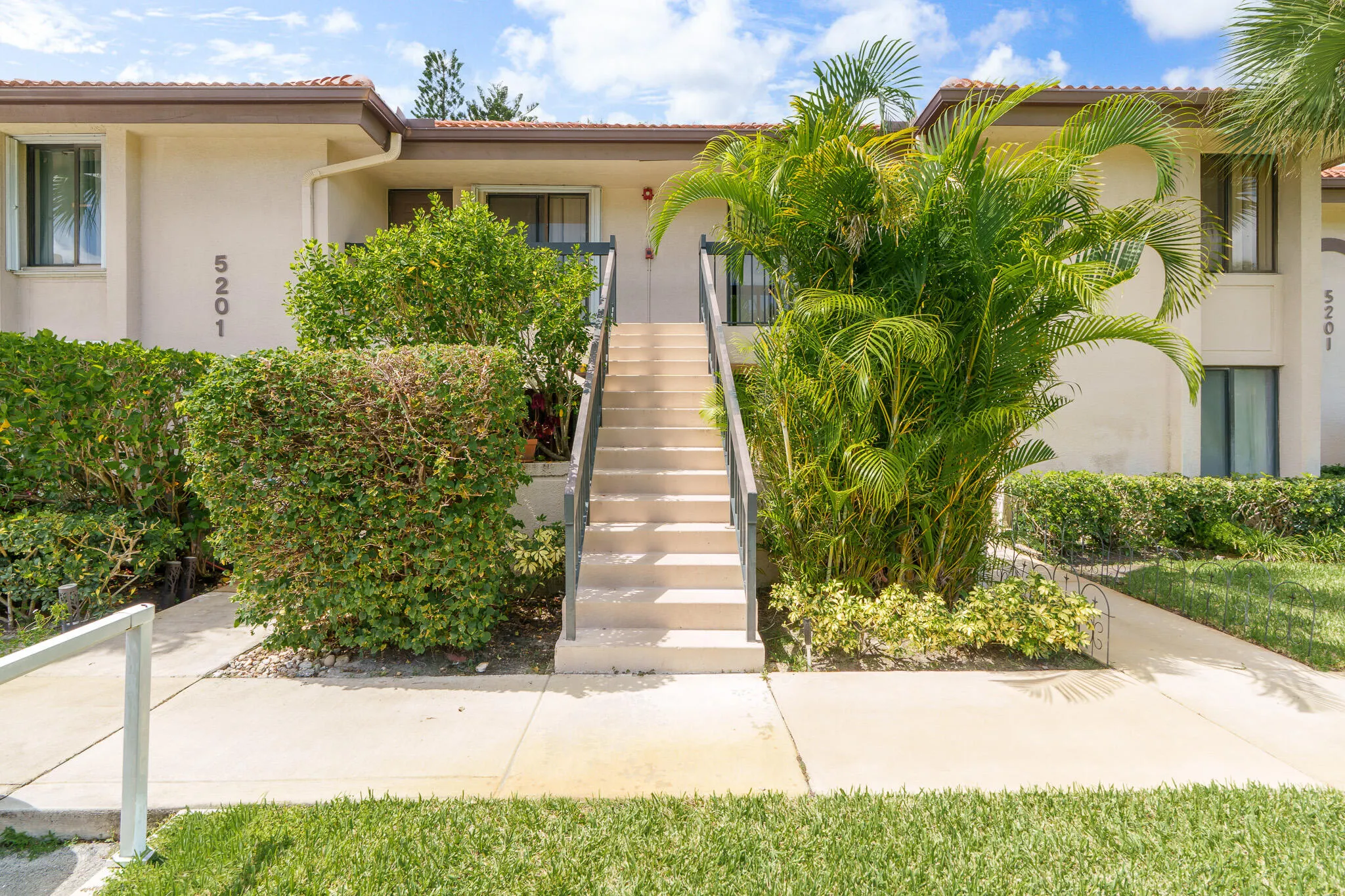 5201 W Club Circle, #203