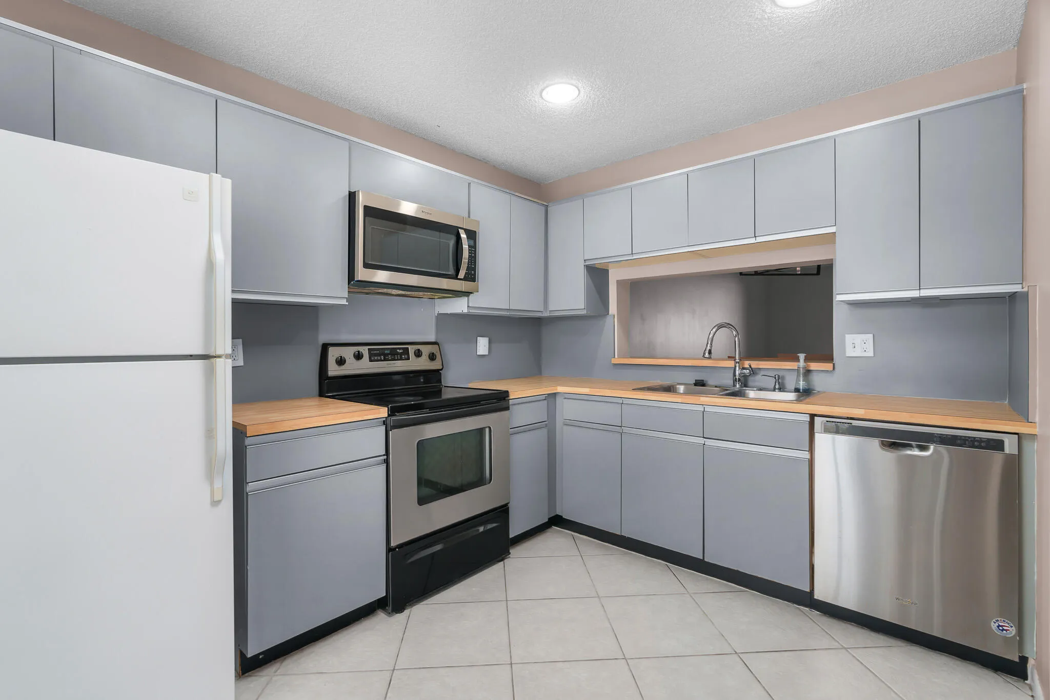 5201 W Club Circle, #203
