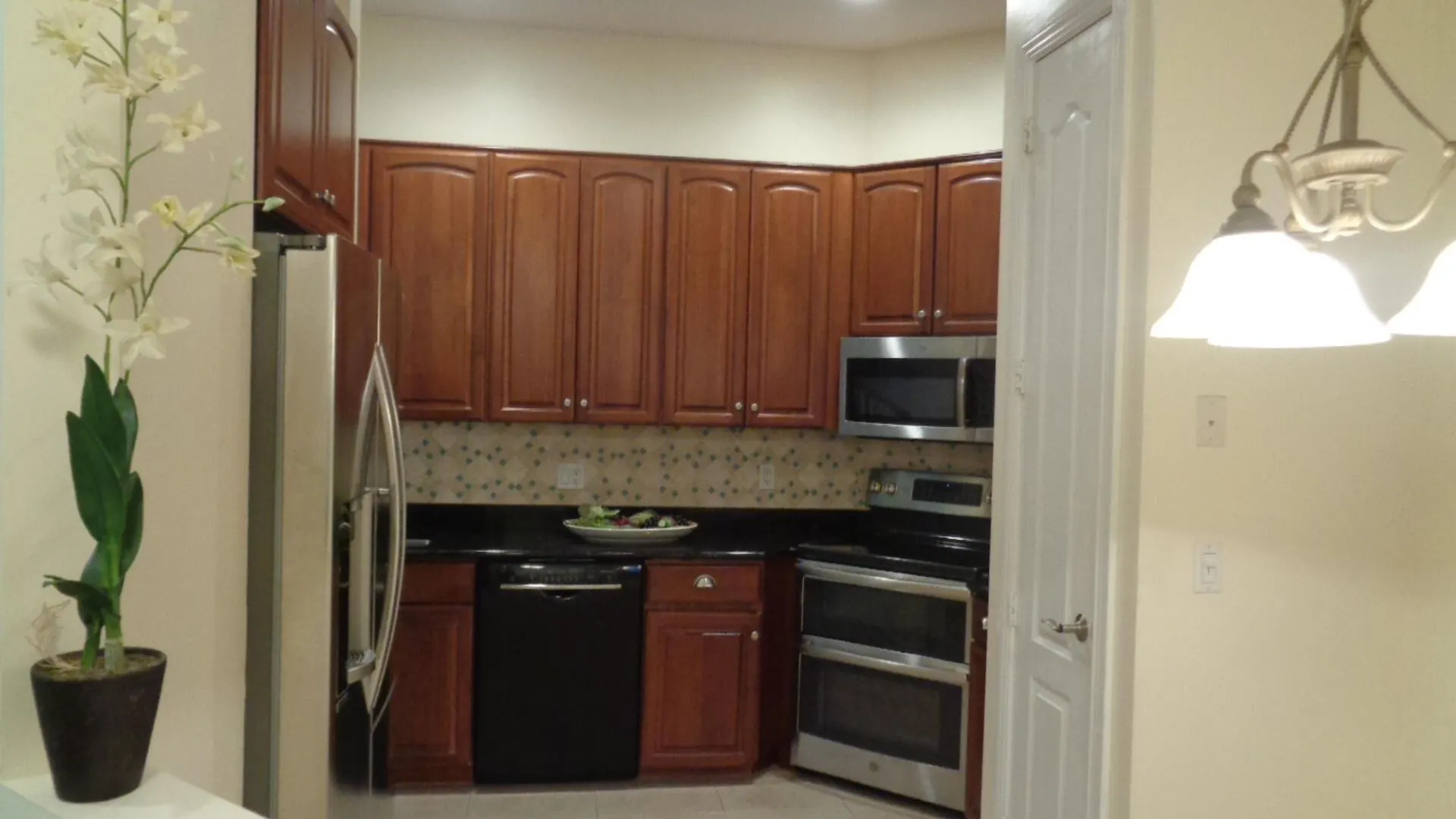 1825 Bridgepointe Circle, #14