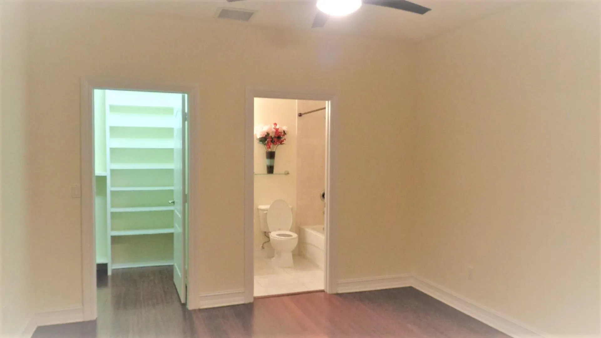 1825 Bridgepointe Circle, #14