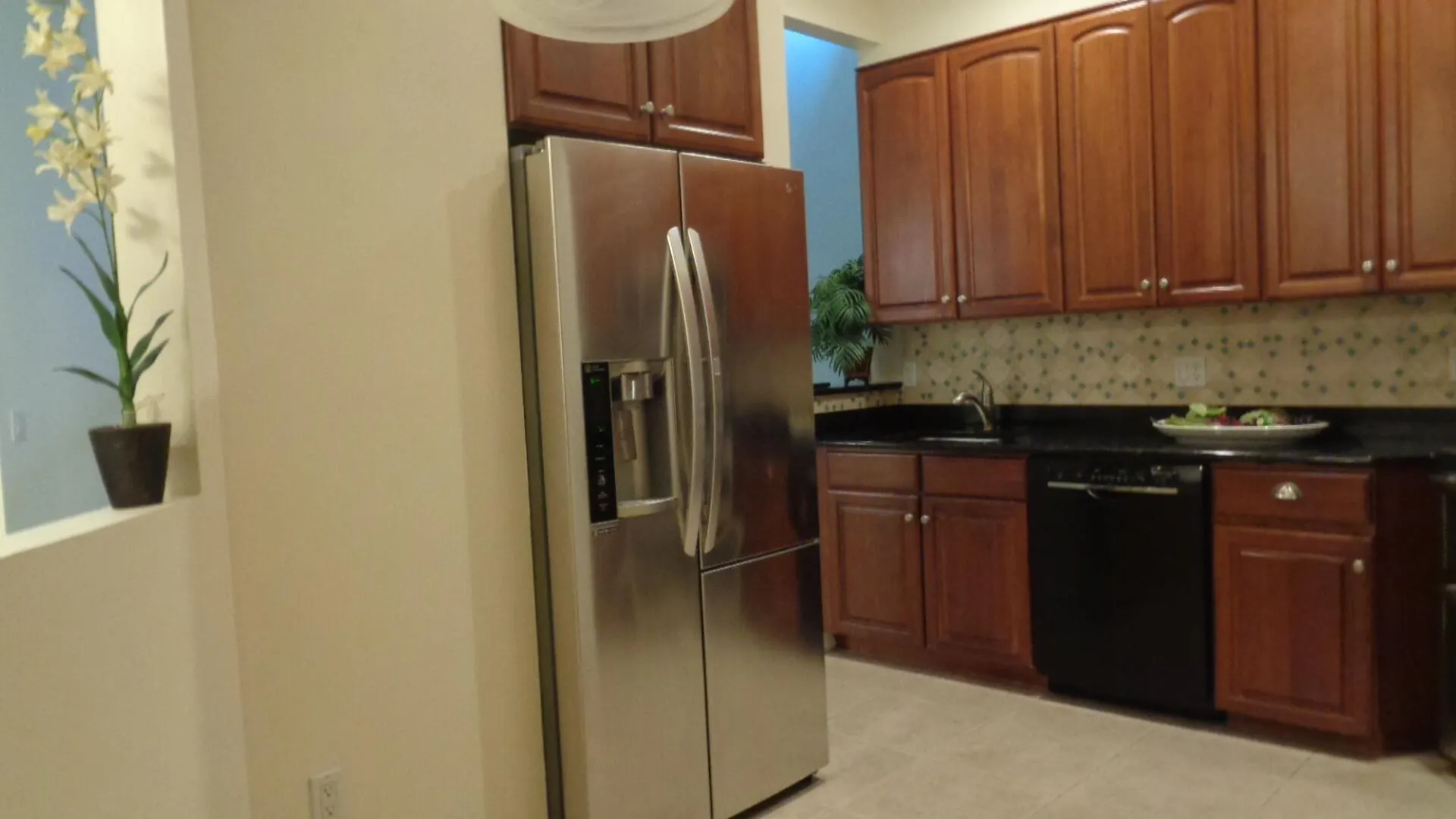 1825 Bridgepointe Circle, #14