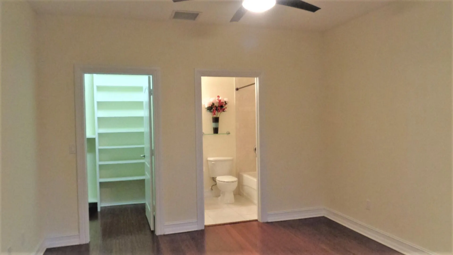 1825 Bridgepointe Circle, #14