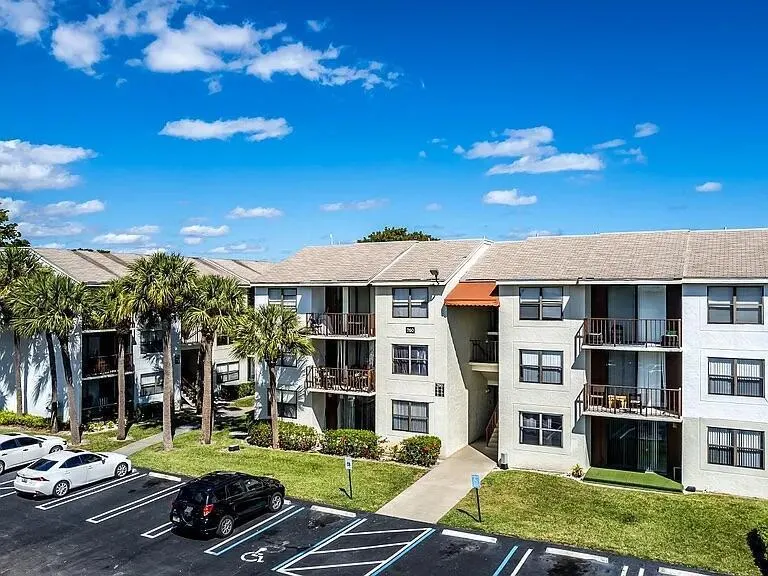 718 Executive Center Drive, #34
