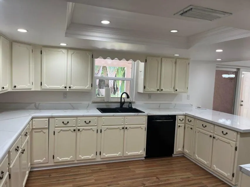 115 36th Court
