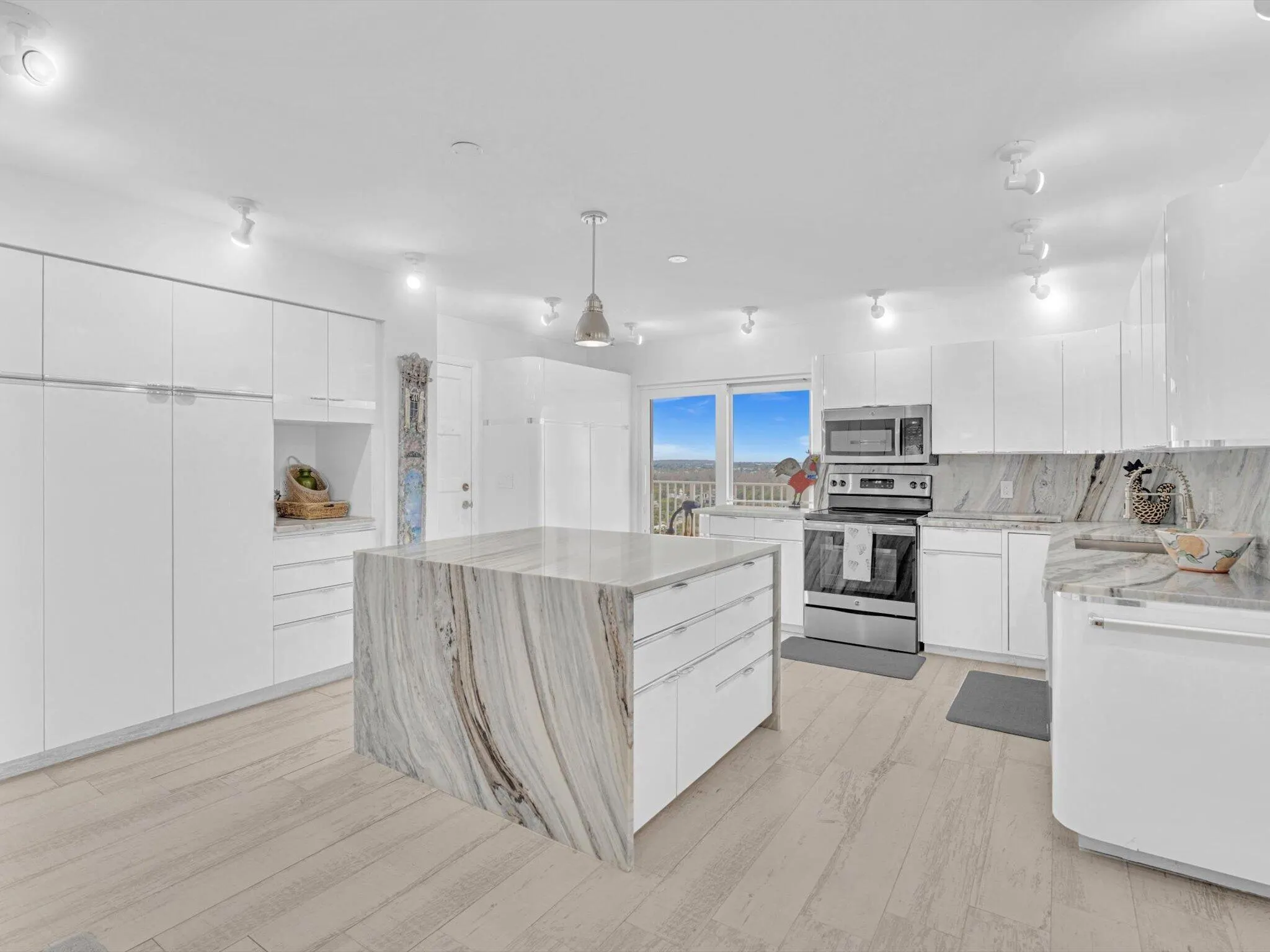 3000 S Ocean Boulevard, #1504
