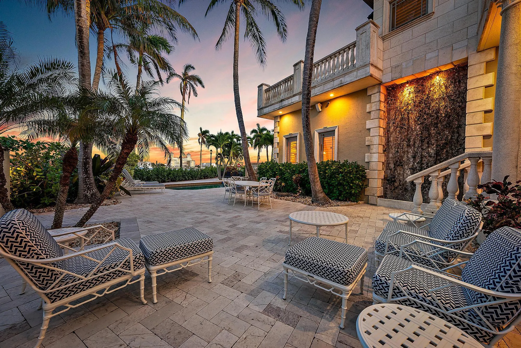 1017 N Flagler Drive