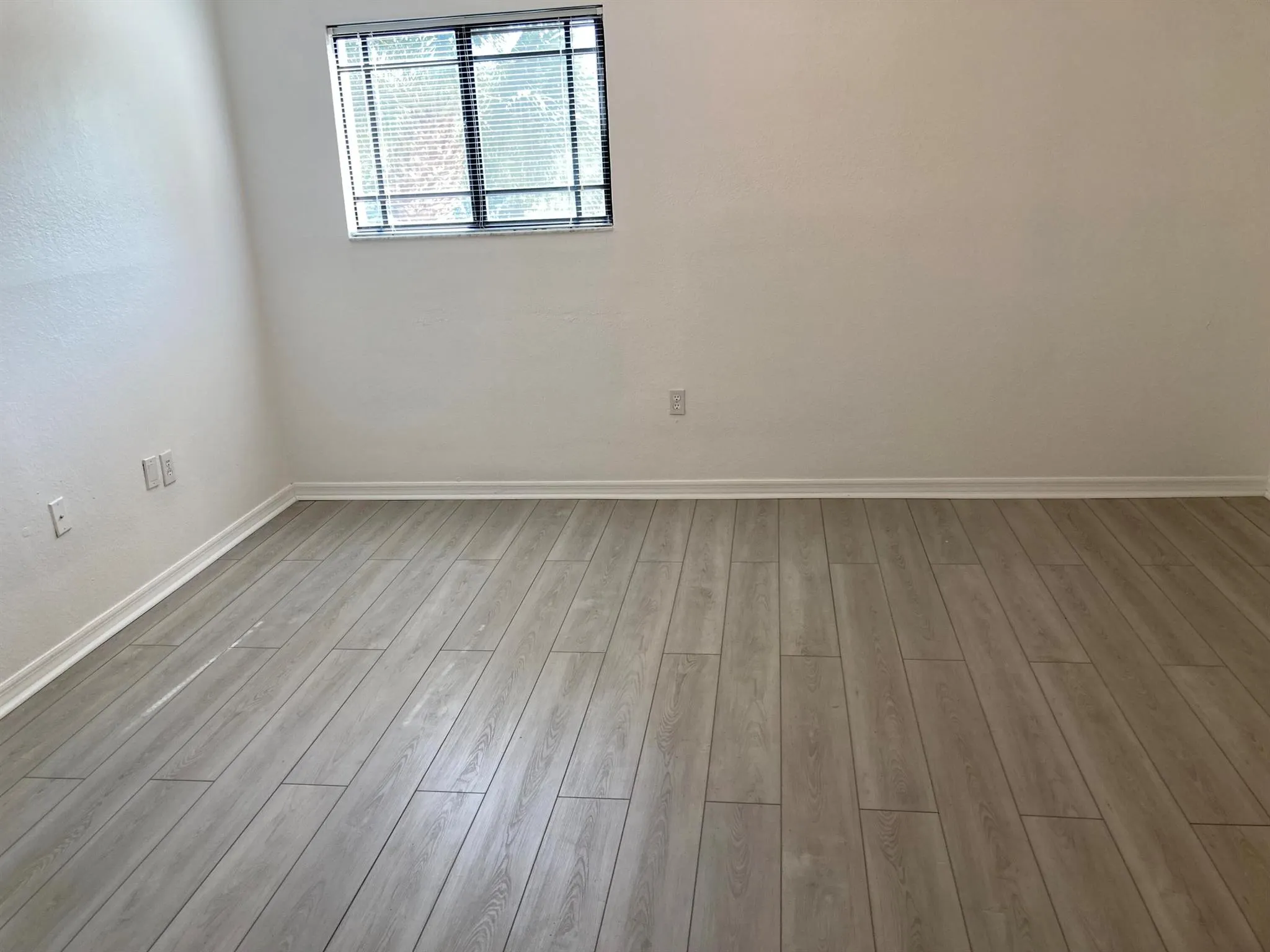 2807 Veronia Drive, #106