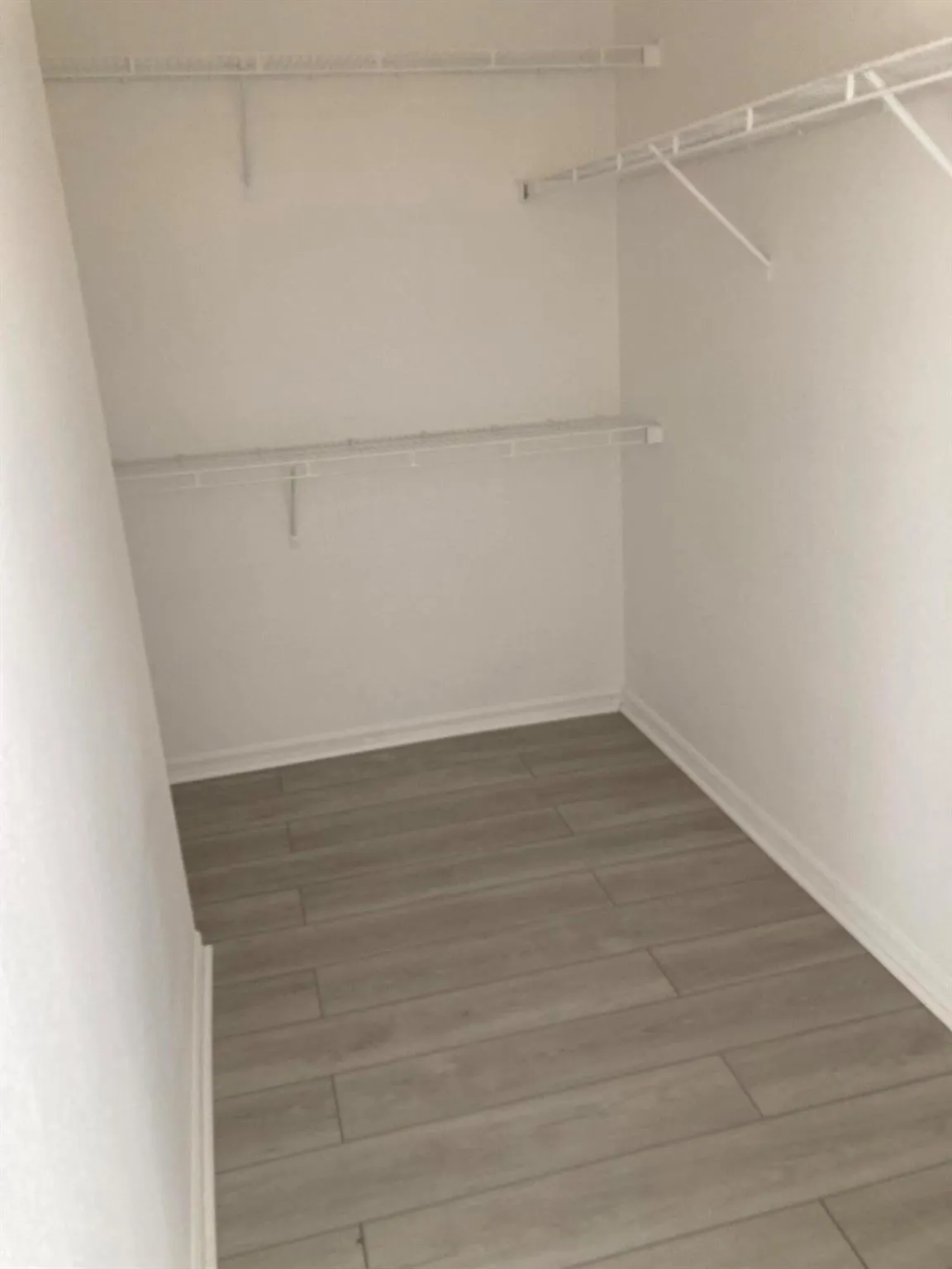 2807 Veronia Drive, #106