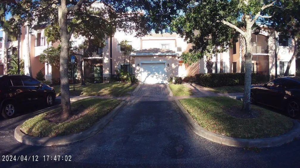 2807 Veronia Drive, #106
