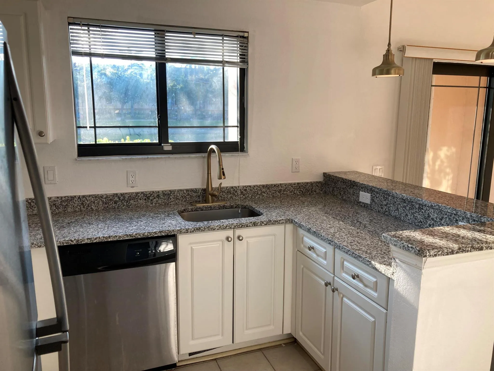 2807 Veronia Drive, #106