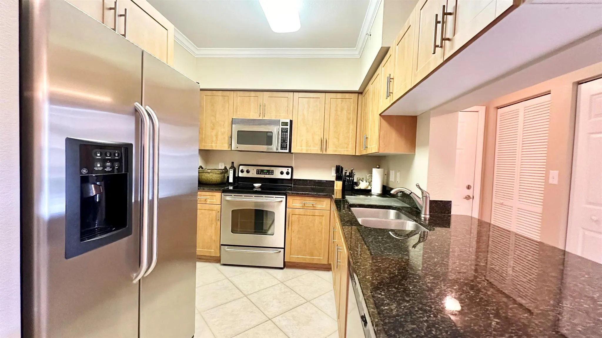 6556 Emerald Dunes Drive, #101