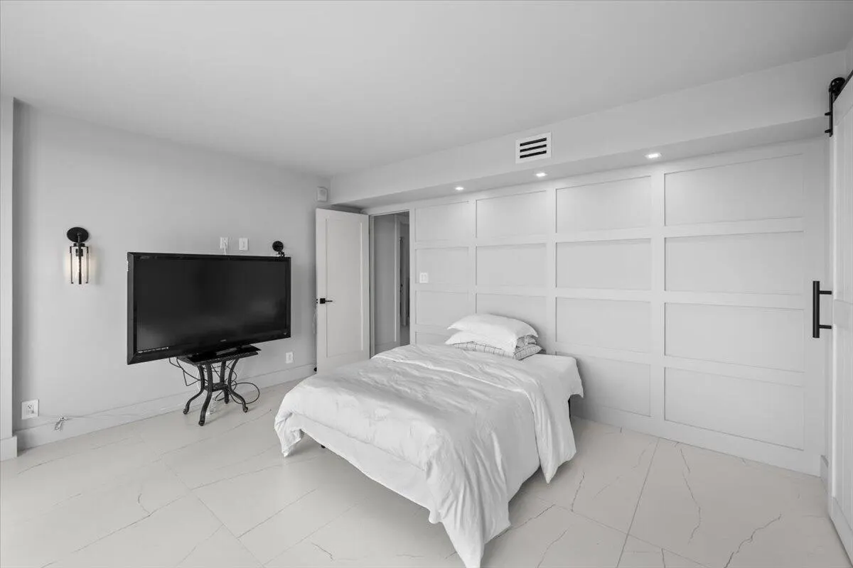 4300 N Ocean Boulevard, #15d