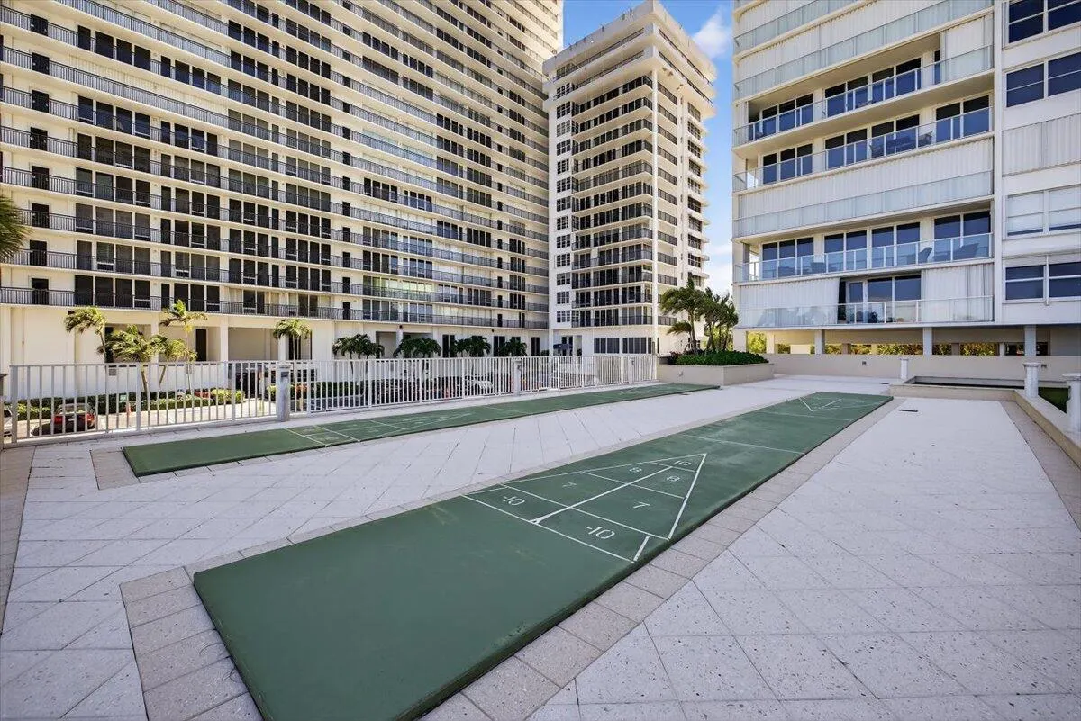 4300 N Ocean Boulevard, #15d
