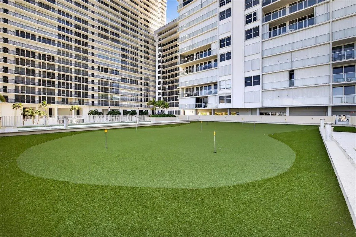 4300 N Ocean Boulevard, #15d