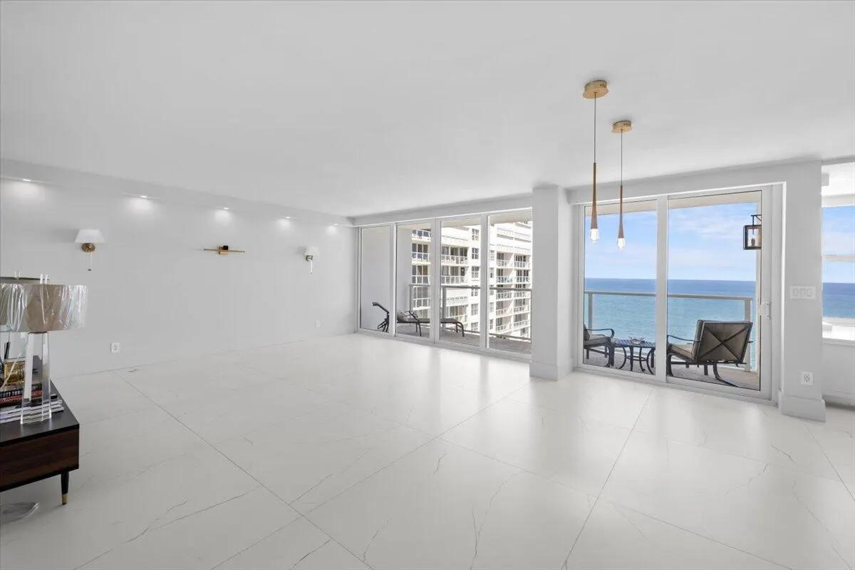 4300 N Ocean Boulevard, #15d