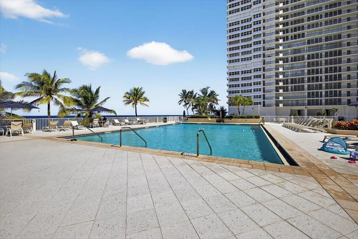 4300 N Ocean Boulevard, #15d