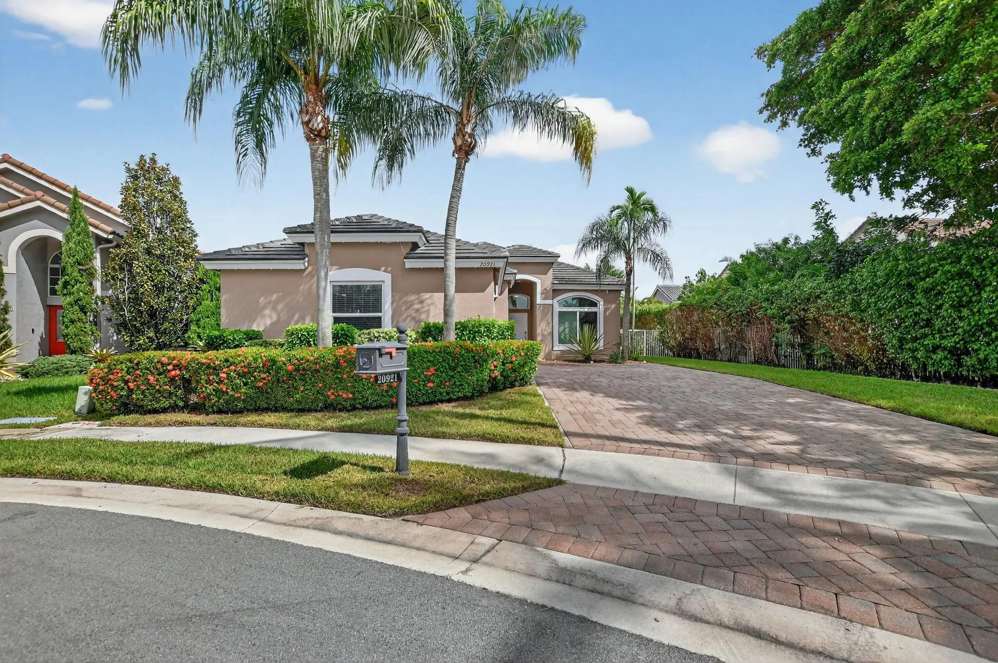 20921 La Plata Court