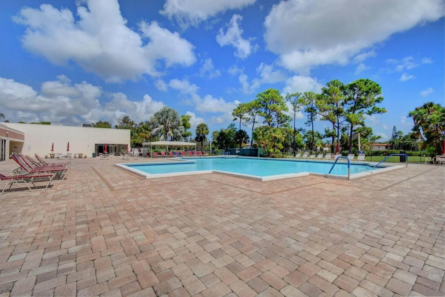 4640 Lucerne Lakes Boulevard W, #102