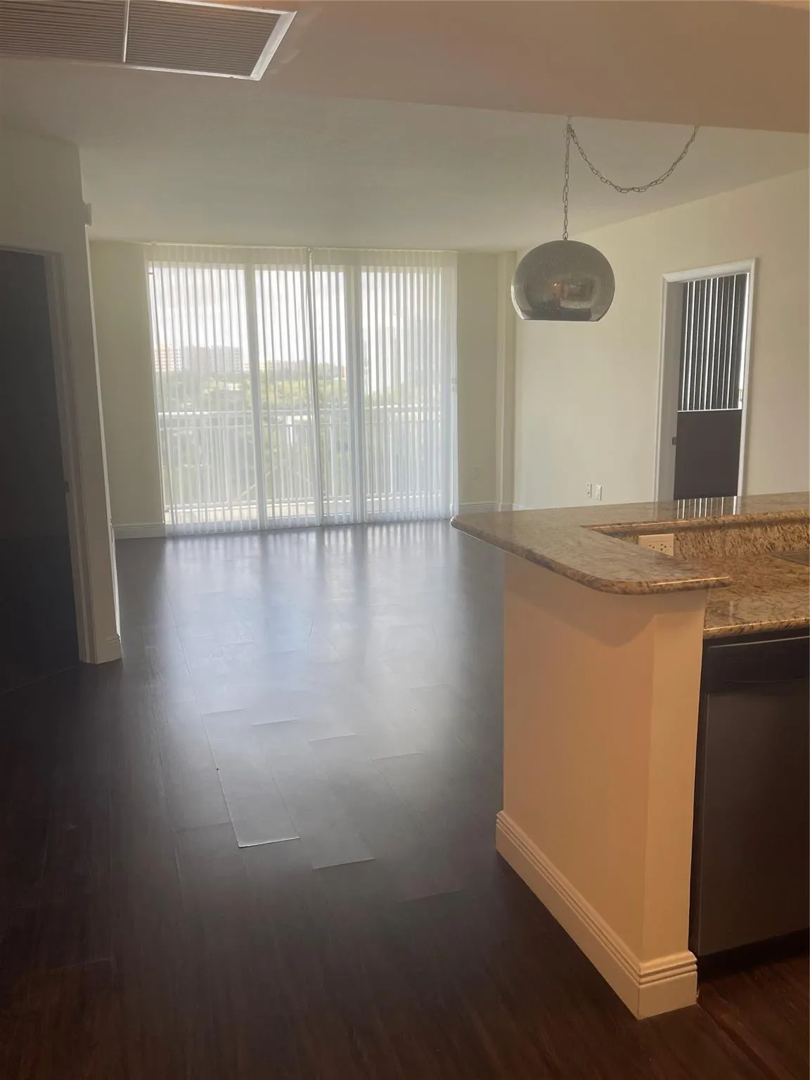 19501 W Country Club Drive, #605