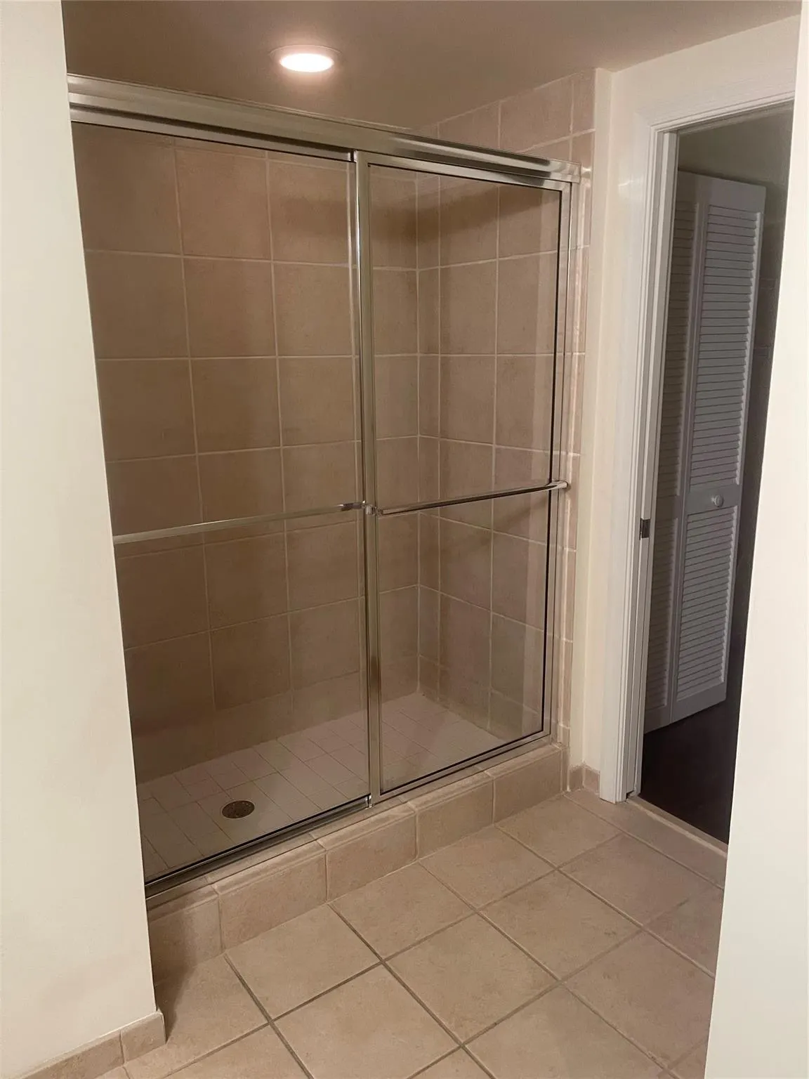 19501 W Country Club Drive, #605