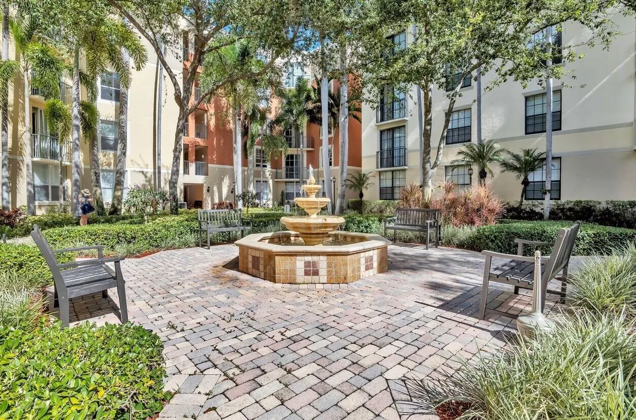 630 S Sapodilla Avenue, #308