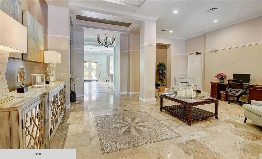 630 S Sapodilla Avenue, #308