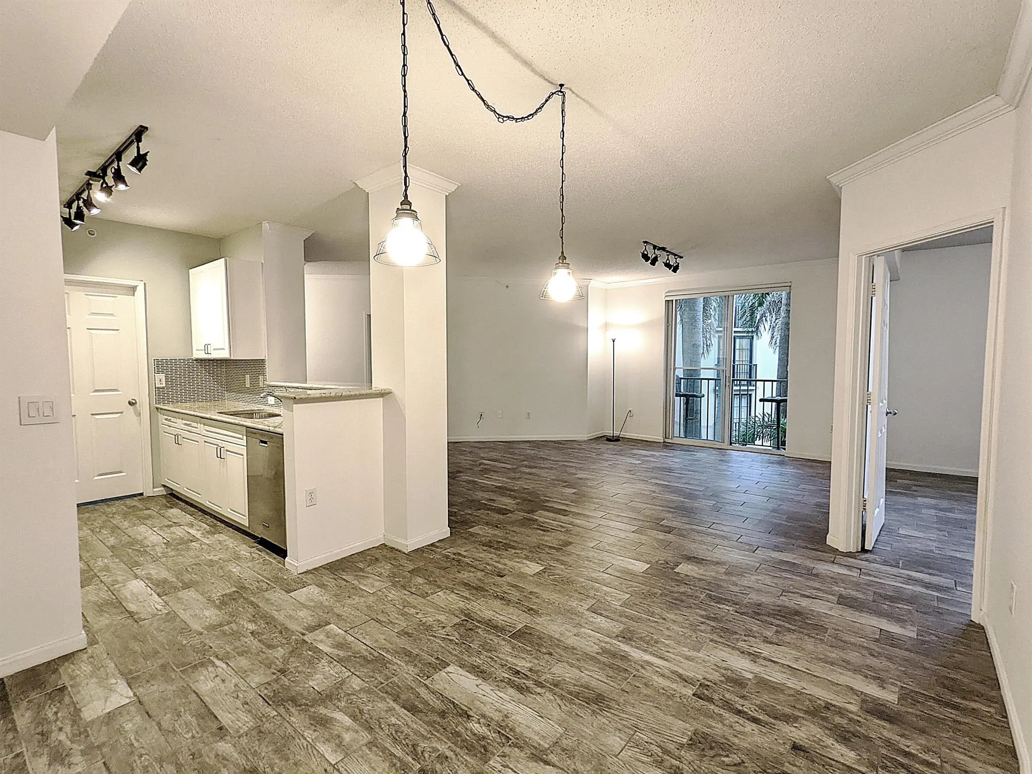 630 S Sapodilla Avenue, #308
