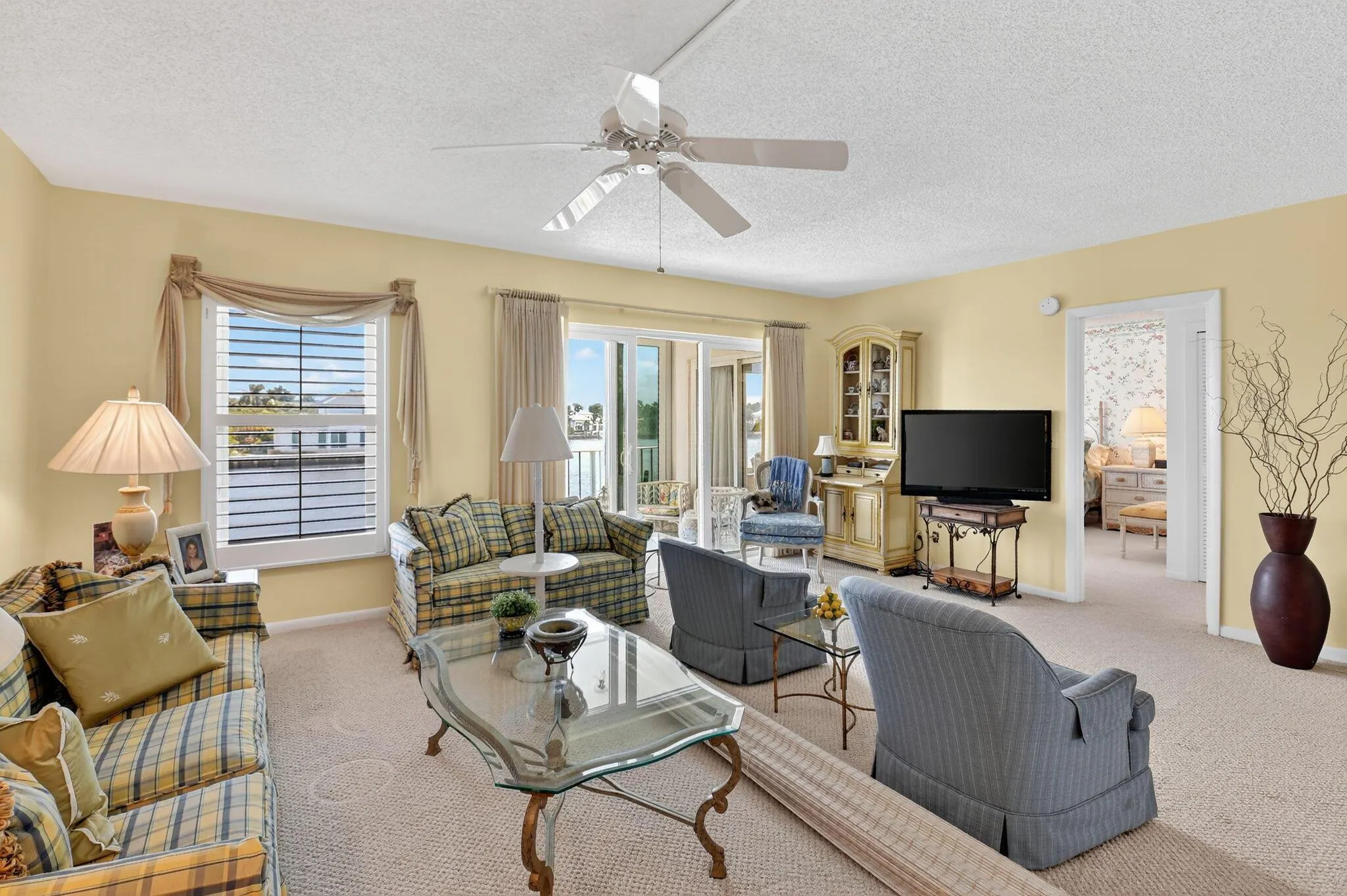 555 SE 6th Avenue, #2-E