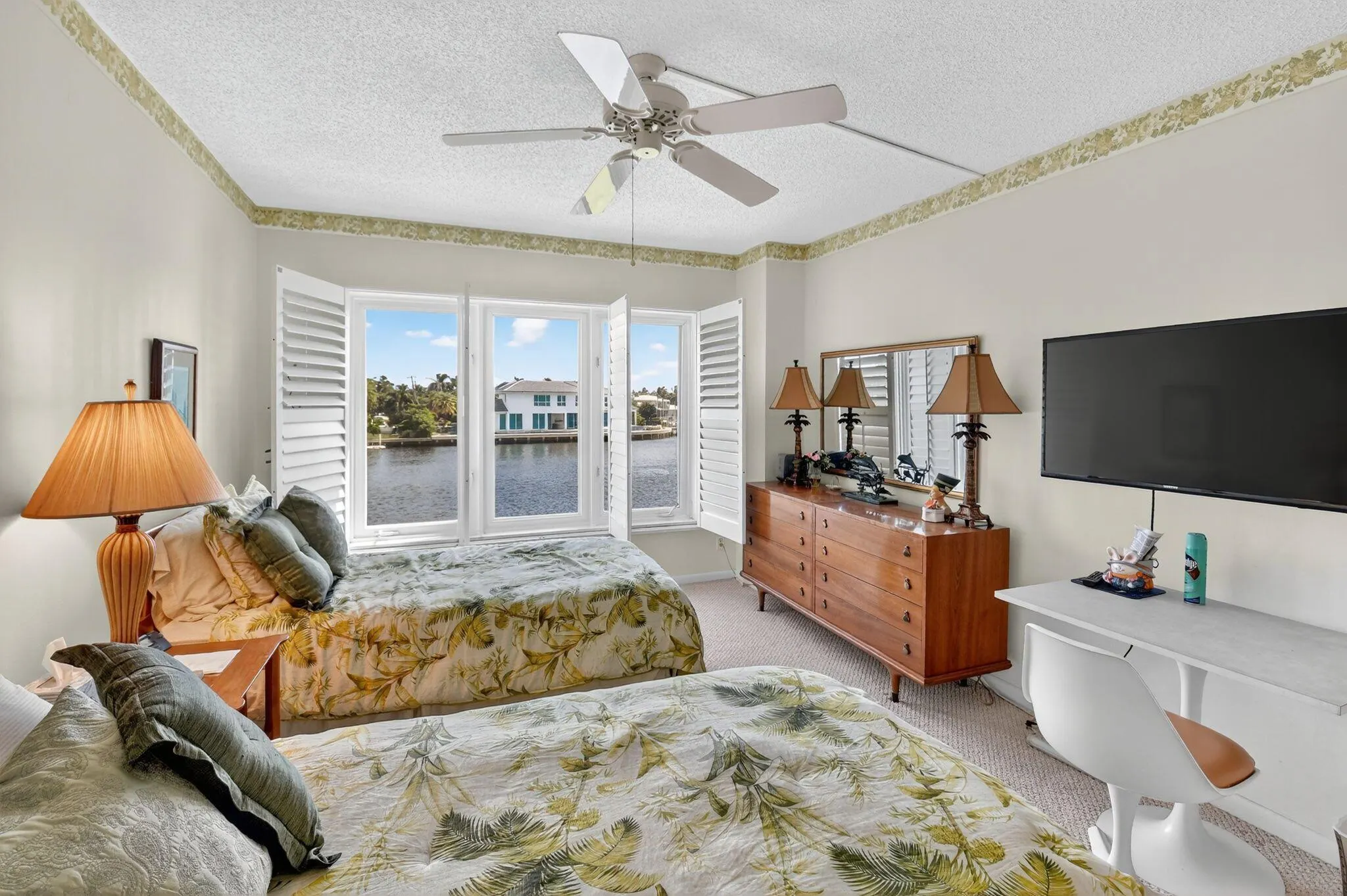 555 SE 6th Avenue, #2-E