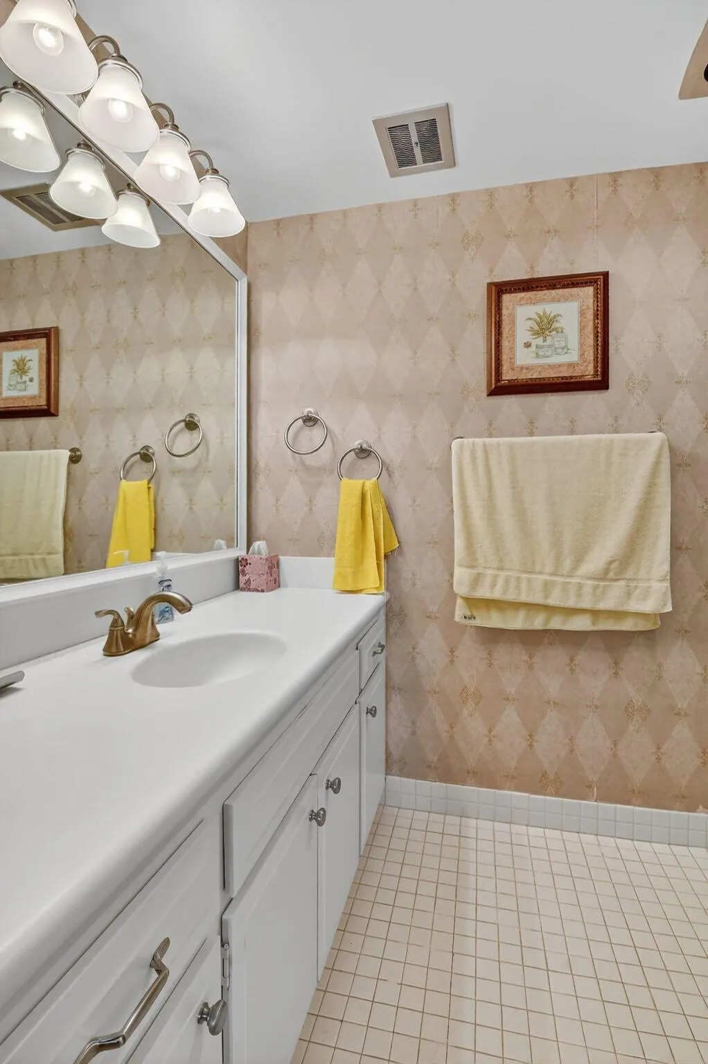 555 SE 6th Avenue, #2-E