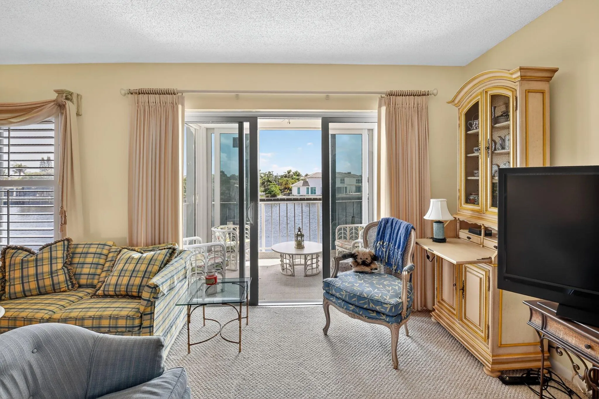 555 SE 6th Avenue, #2-E