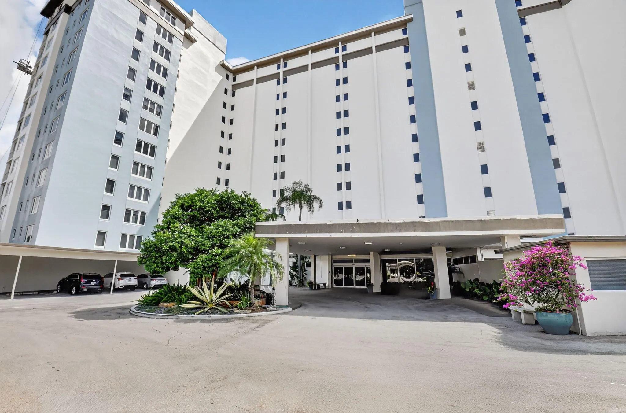 555 SE 6th Avenue, #2-E