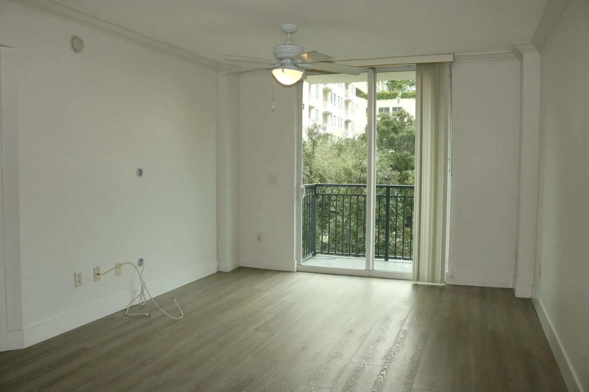 600 S Dixie Highway, #327