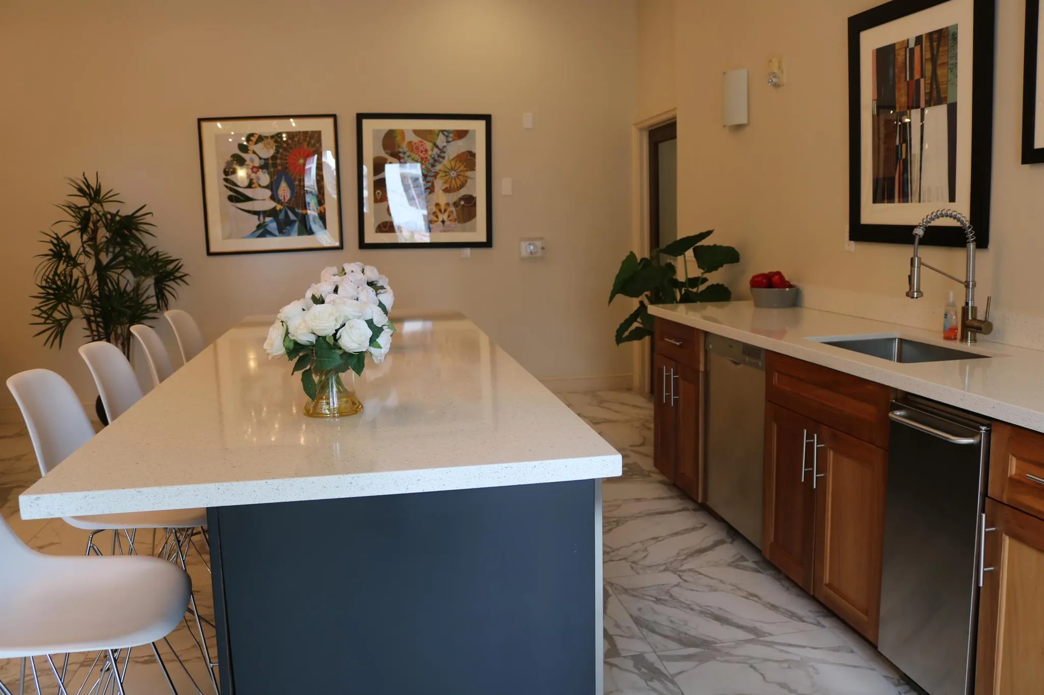 600 S Dixie Highway, #327