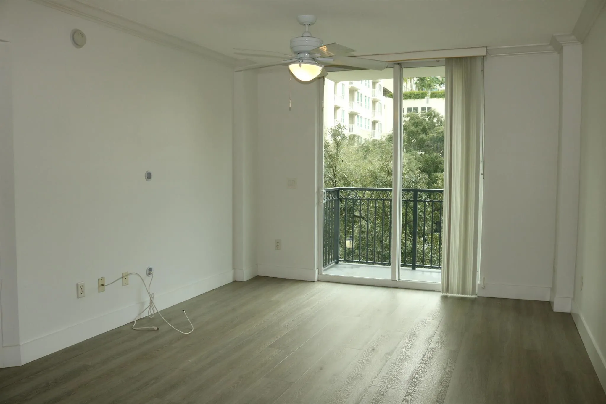 600 S Dixie Highway, #327
