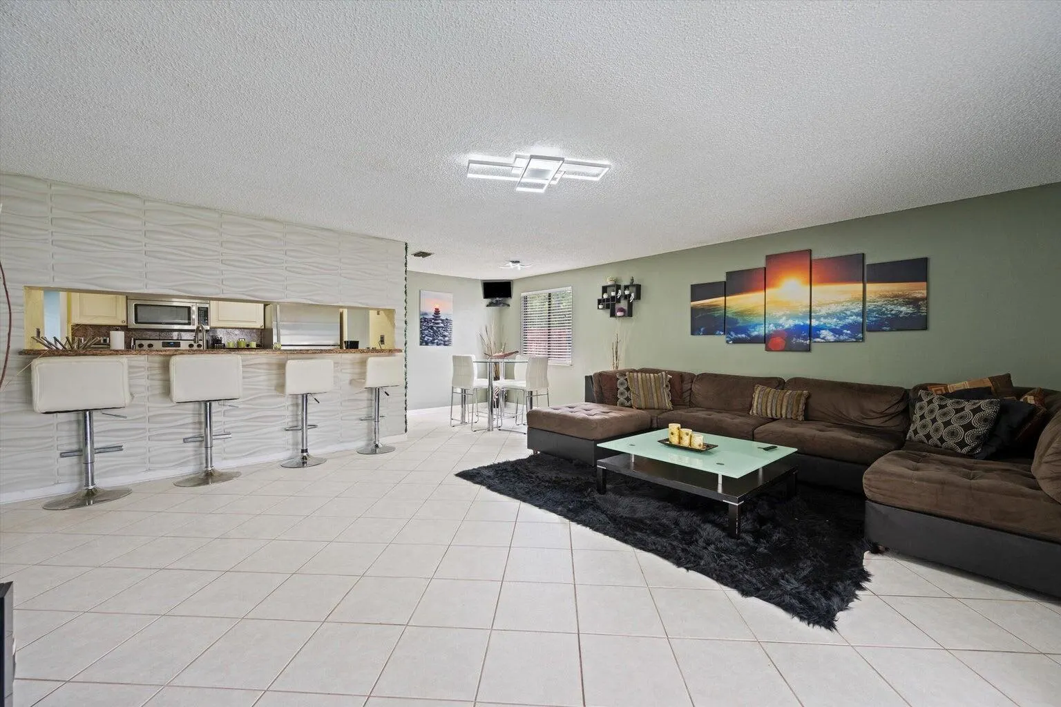 1403 Donwoods Lane