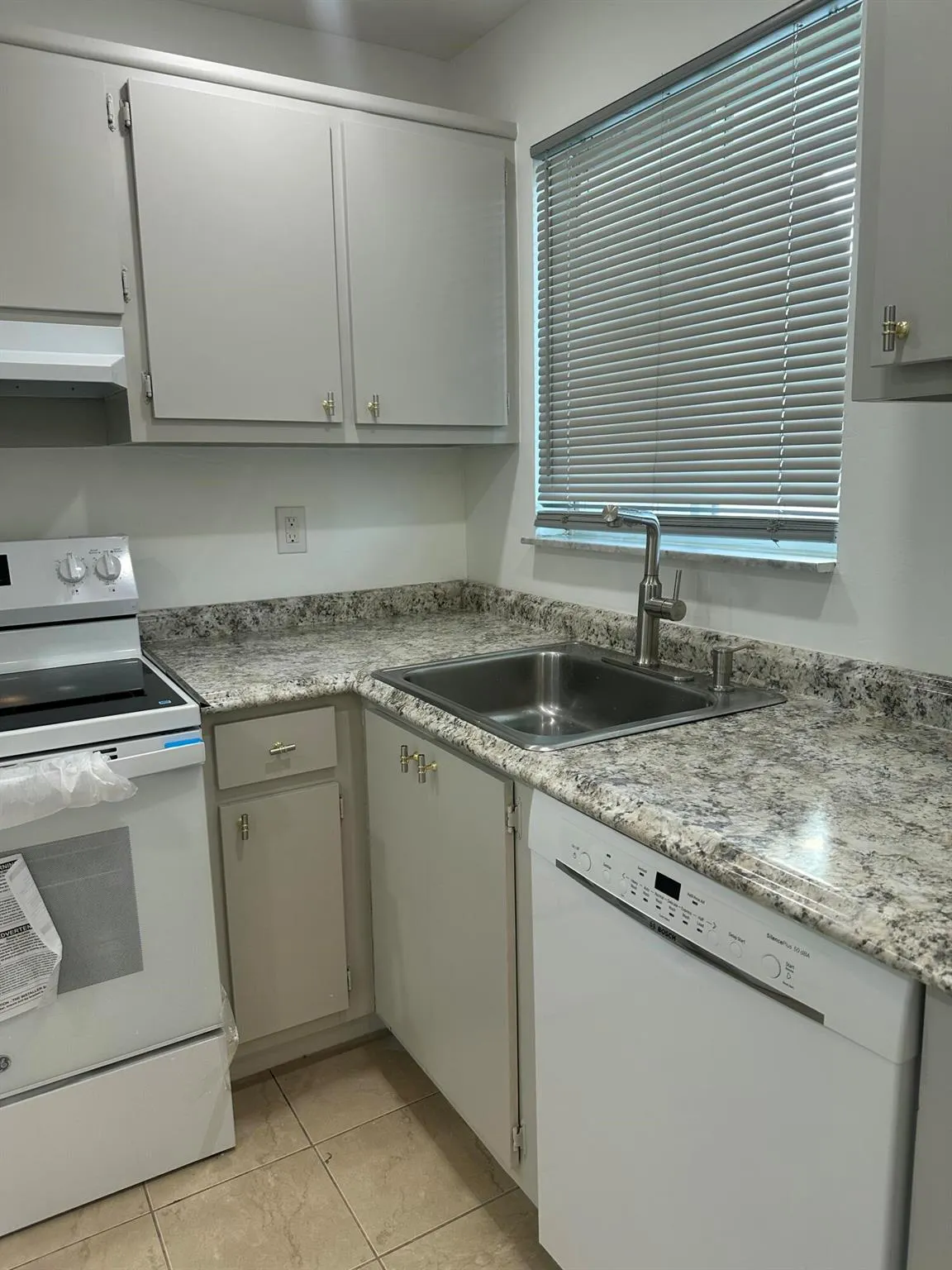 8130 Sunrise Lakes Boulevard, #211