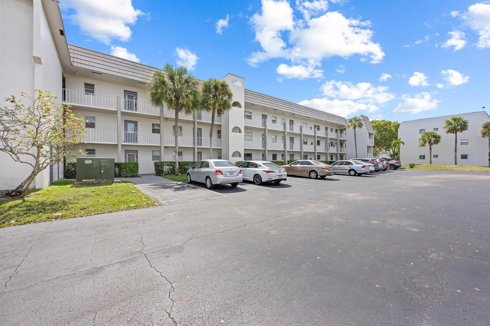 8130 Sunrise Lakes Boulevard, #211
